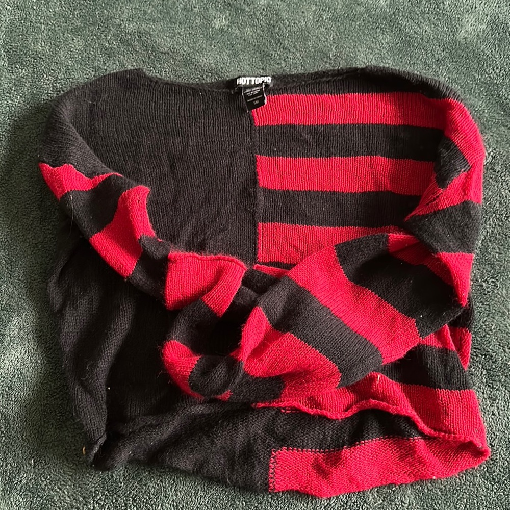 Half striped hot topic shirt